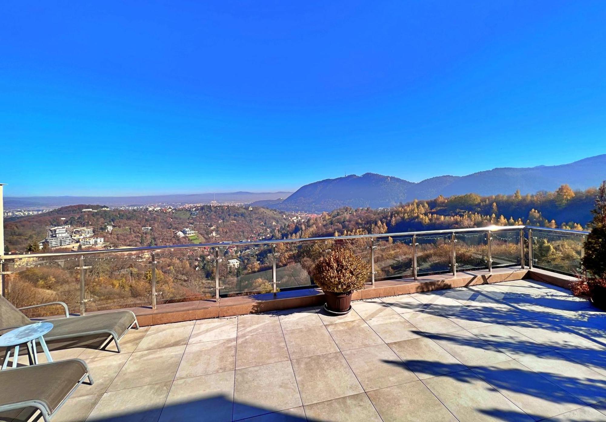 Coroni Seasons Apart With Panoramic View Брашов Екстериор снимка