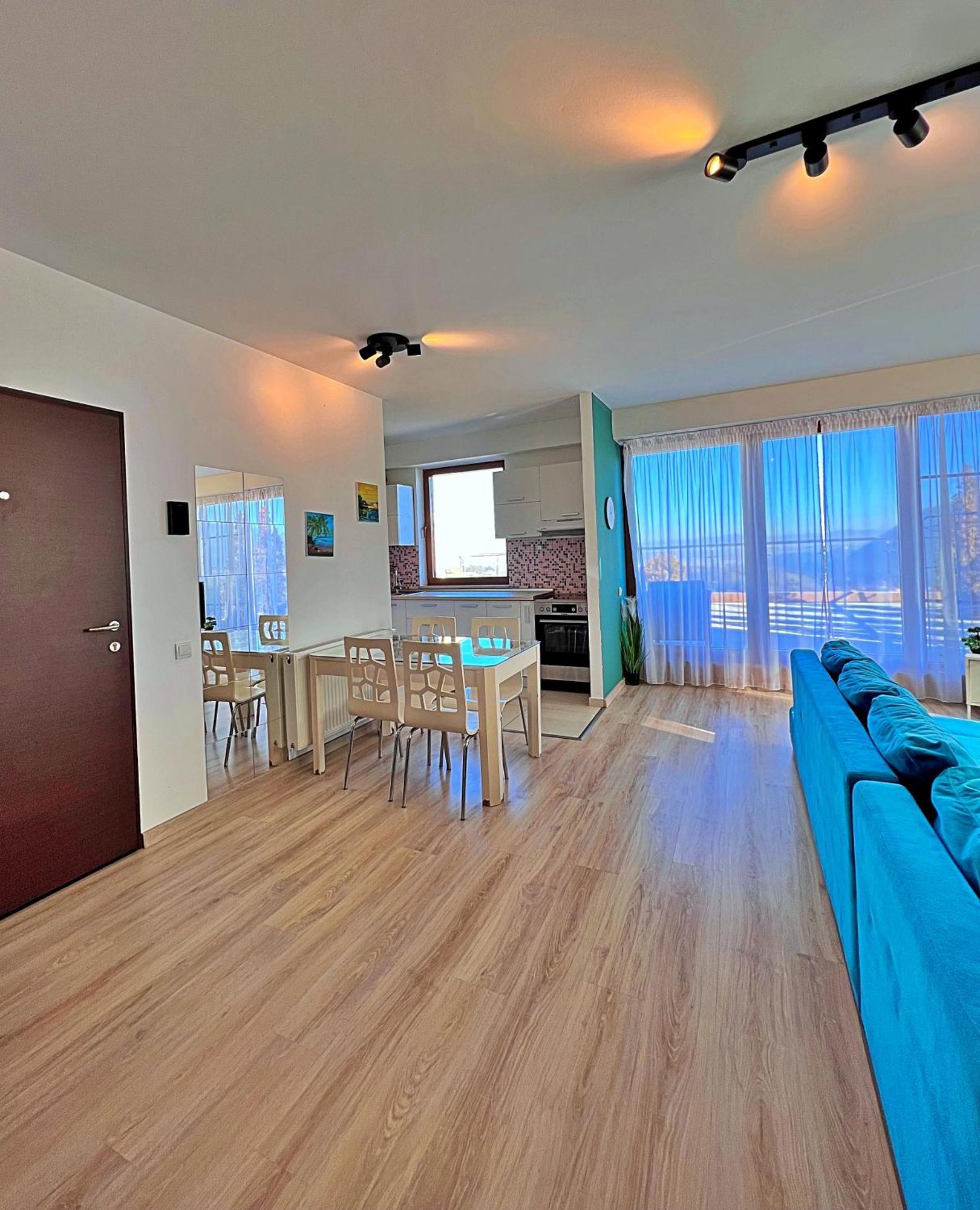 Coroni Seasons Apart With Panoramic View Брашов Екстериор снимка